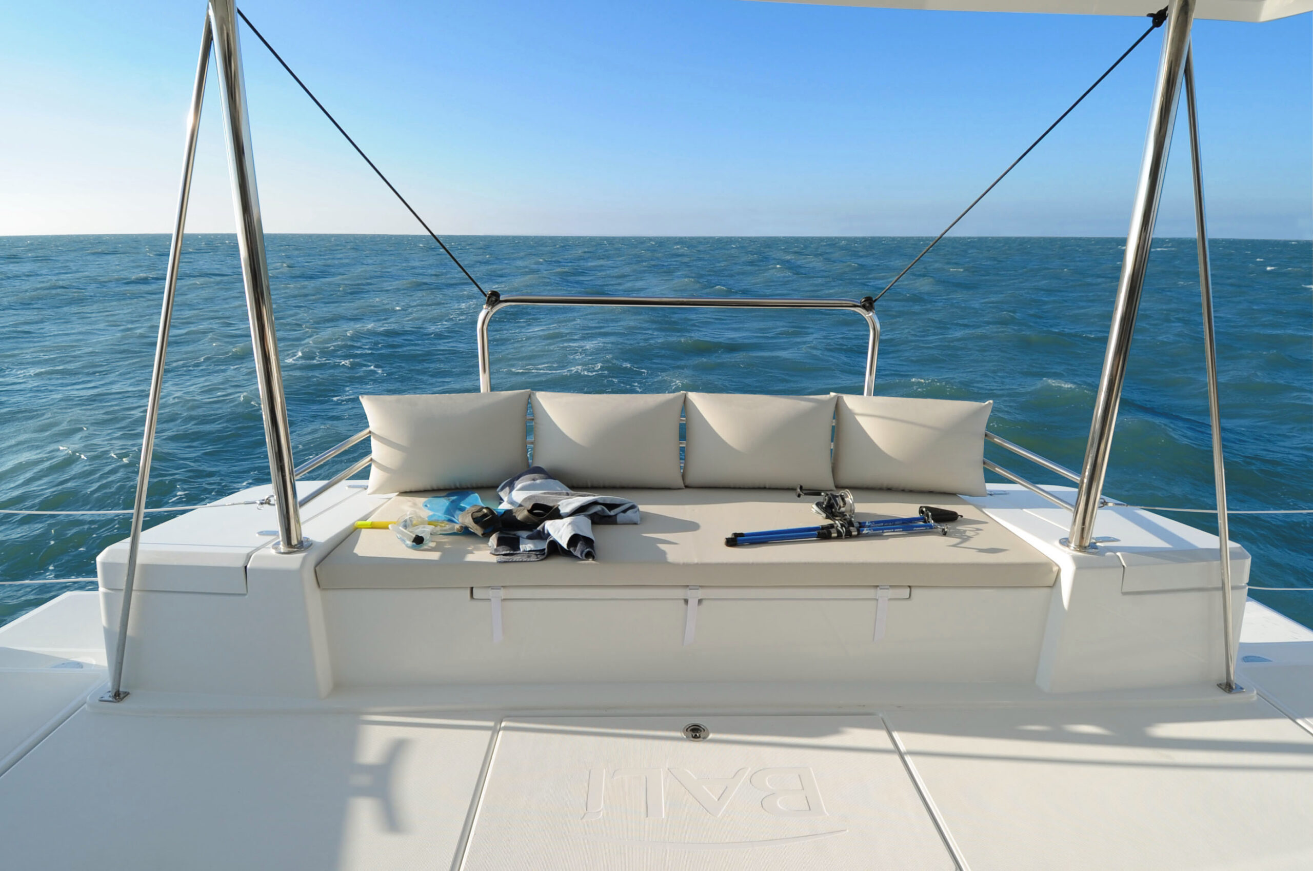Daily yacht cruises in Kefalonia on a sailing catamaran